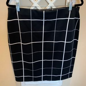 B&W stretchy pencil skirt.